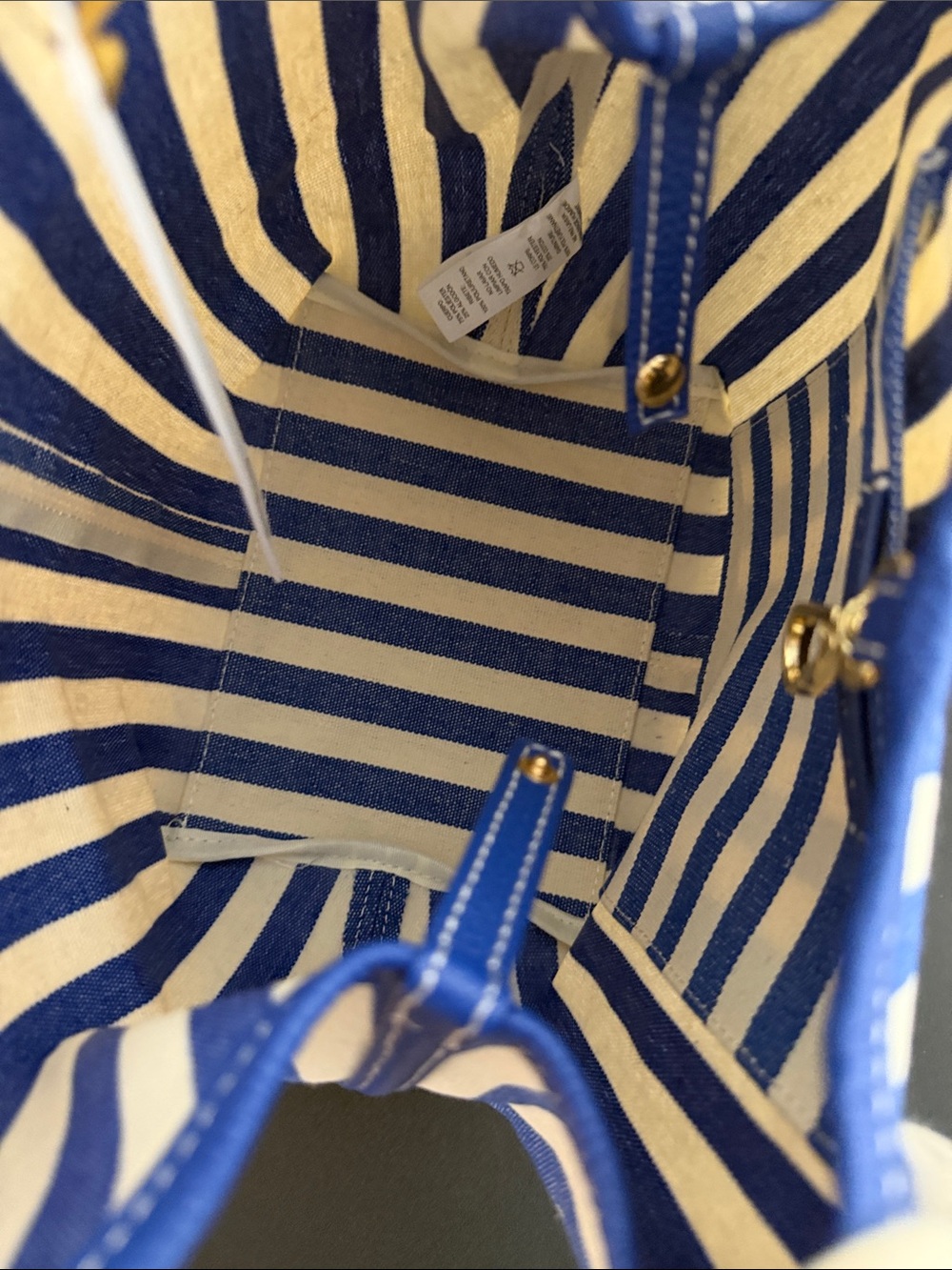 House of Harlow 1960 | Striped Bucket Bag w/ Fish Rope Bag Charm - Picture 8 of 11
